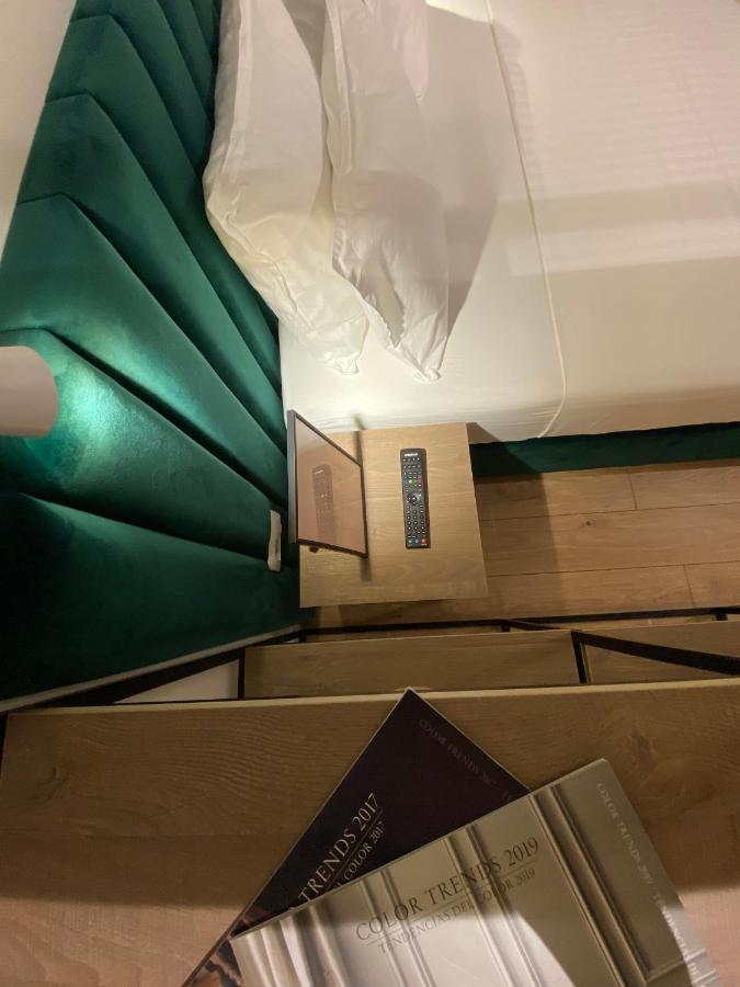 Living Studio Apartments 티라나 외부 사진