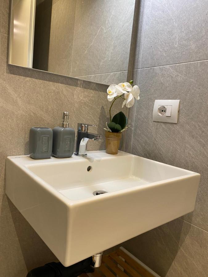 Living Studio Apartments 티라나 외부 사진