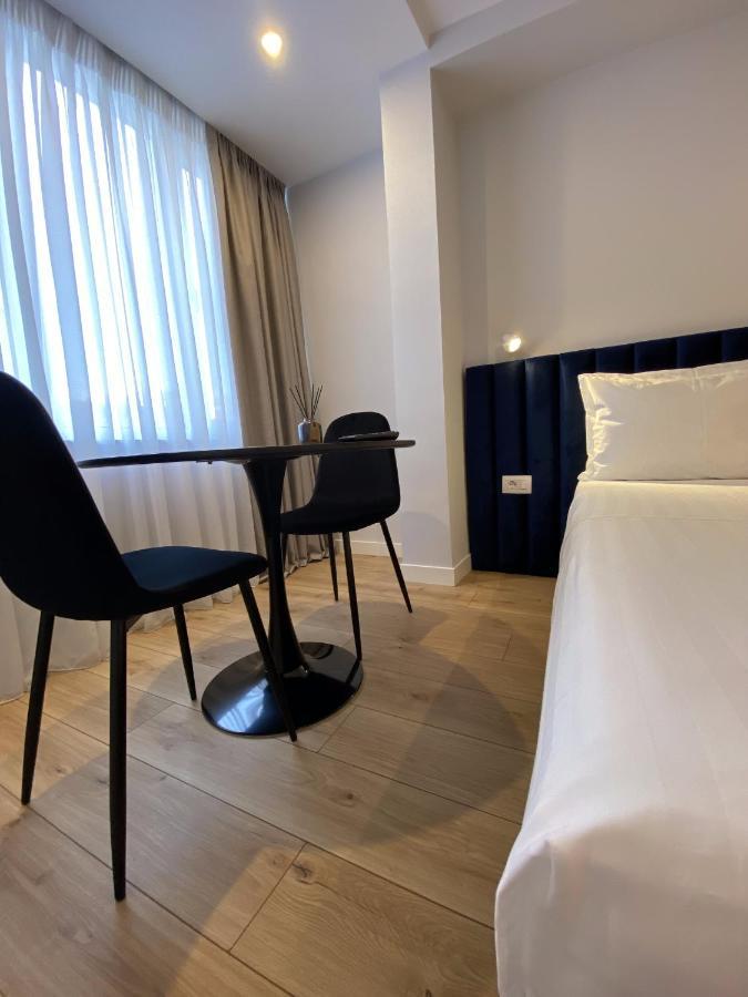 Living Studio Apartments 티라나 외부 사진