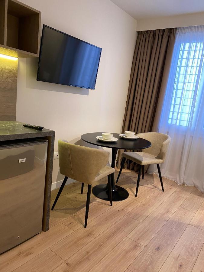 Living Studio Apartments 티라나 외부 사진