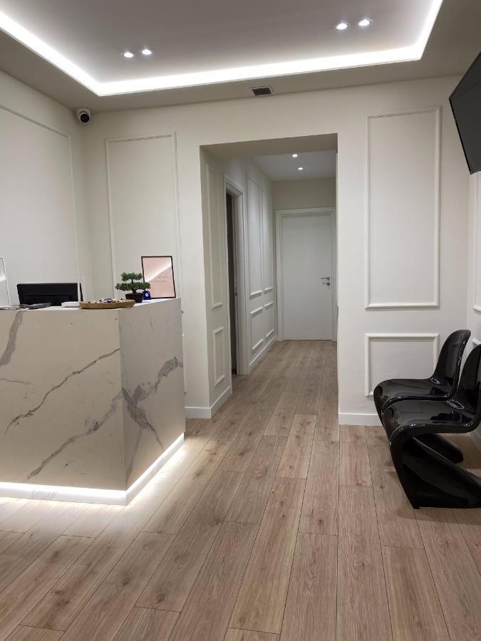 Living Studio Apartments 티라나 외부 사진