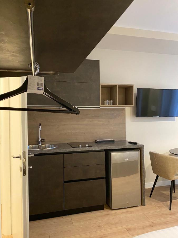 Living Studio Apartments 티라나 외부 사진