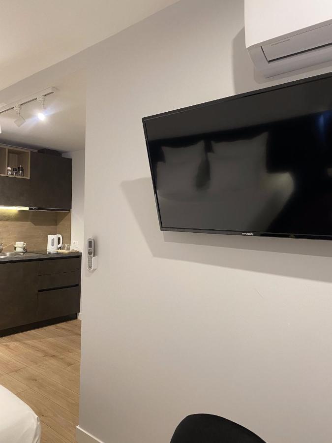 Living Studio Apartments 티라나 외부 사진