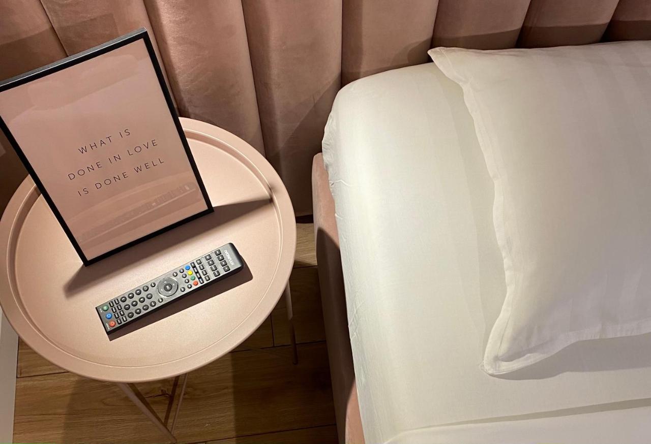 Living Studio Apartments 티라나 외부 사진