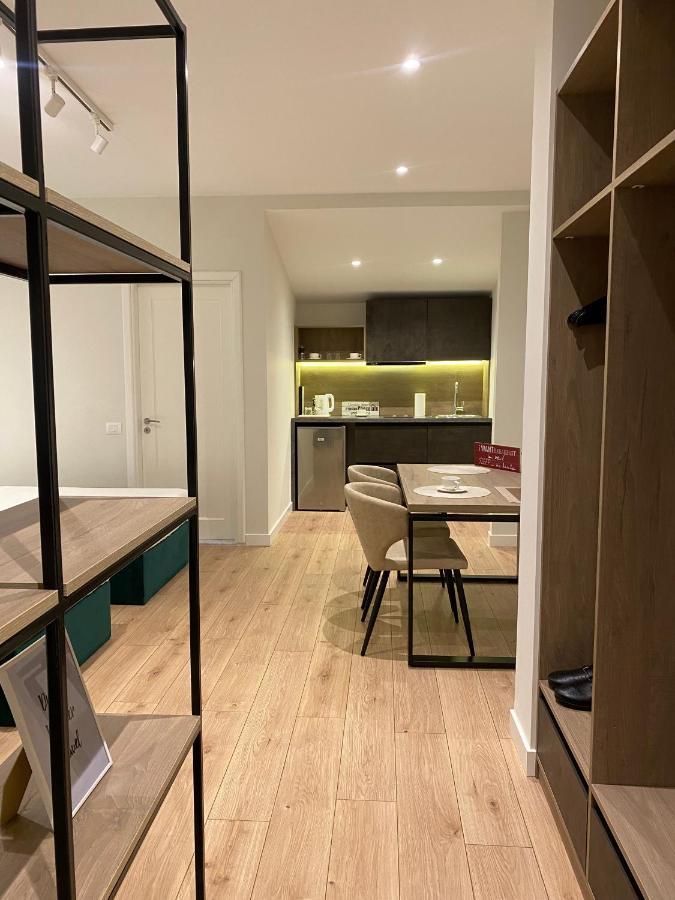 Living Studio Apartments 티라나 외부 사진