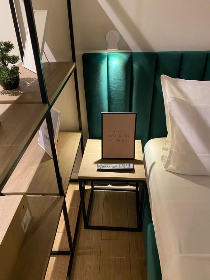 Living Studio Apartments 티라나 외부 사진
